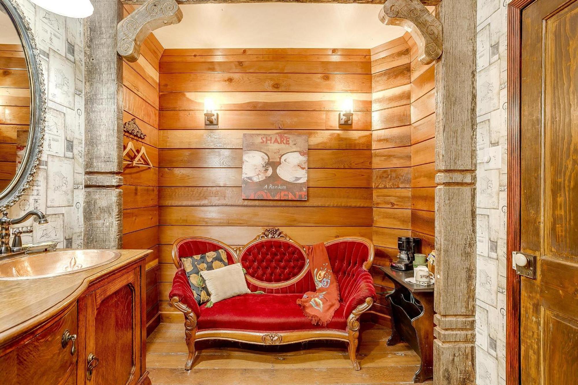 The Gallery House Boutique Hotel Stephenville Exteriör bild